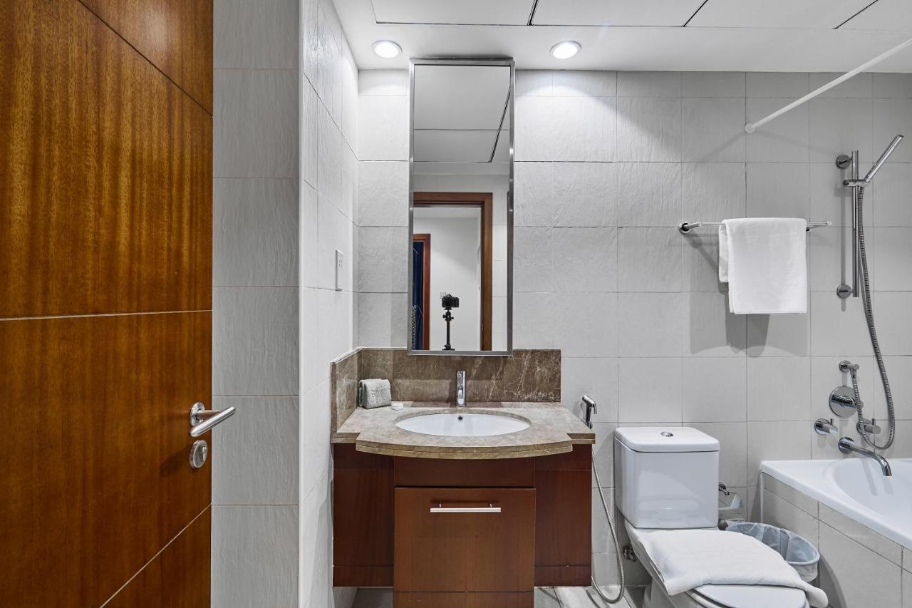 Shukran Homes Lux 1Br With Fountains View ドバイ エクステリア 写真